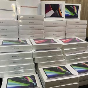 MacBook Air pro pallets